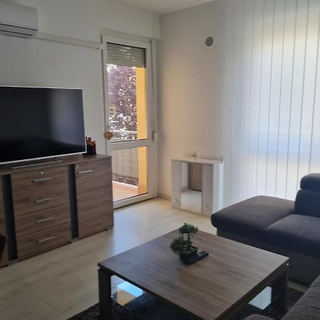 Ferienwohnung Urban Apartman Miskolc Exterior foto
